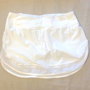 lululemon Hotty Hot skirt solid white 4 regular